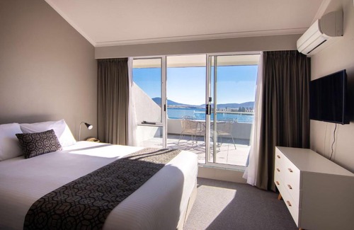 Jindabyne Hotel | Relax at Rydges Horizons in the Snowy Mountains