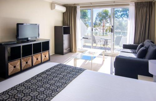 Jindabyne Hotel | Relax at Rydges Horizons in the Snowy Mountains