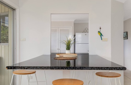 Hardys Bay House | Pet-Friendly Horizons on Heath with Oceanfront Views