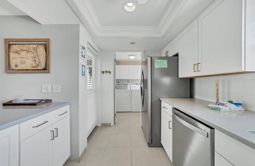 Siesta Key Villa | Oceanfront Horizons West Villa B-4 Near Crescent Beach