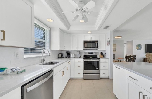Siesta Key Villa | Oceanfront Horizons West Villa B-4 Near Crescent Beach