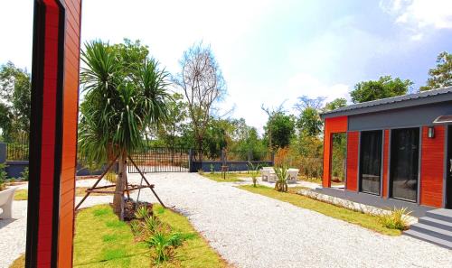 Um Chan House | Family-Friendly Getaway at Hormduk Resort with Breakfast