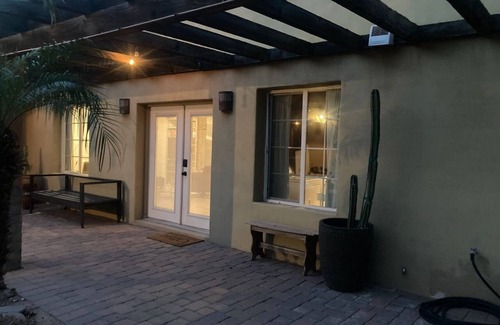 South Mountain Cottage | Horse Ranch-Large Private 2-bedroom Casita in Phoenix