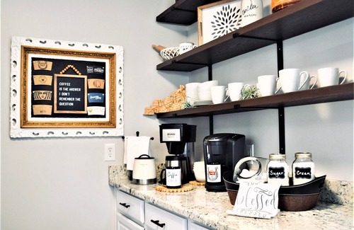 Drake House | Motorsports Haven with Pet-Friendly Amenities & Pool Access