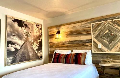 Lovell Hotel | Pet-Friendly Retreat at Horseshoe Bend Motel - 4 Stars