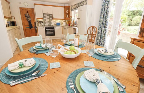 Dunbridge Cottage | Horseshoe Cottage