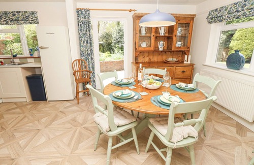 Dunbridge Cottage | Horseshoe Cottage