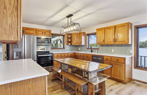 Turtle Lake Cabin | Horseshoe Haven: Lake Home with Breathtaking Views