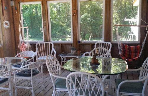 Chincoteague Apartment | Horseshoe Haven: Pet-Friendly Retreat with Ocean Views