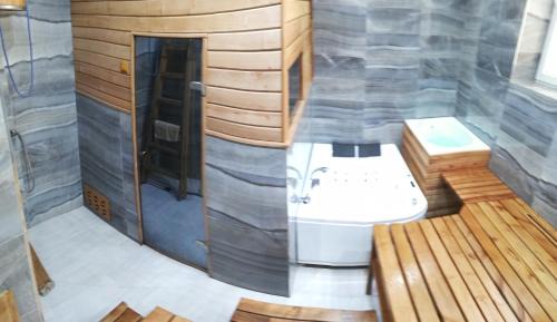 Pernink Ski Chalet | Experience Horská chata Plzeňka Pernink with Hot Tub & Breakfast