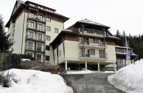 Velke Karlovice Apartment | Inviting Horský apartmán Razula - Pet Friendly Retreat