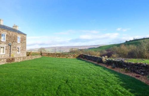 Eastgate House | Experience Horsley Head Holidays: Family-Friendly Getaway