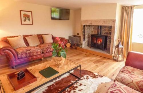 Eastgate House | Experience Horsley Head Holidays: Family-Friendly Getaway