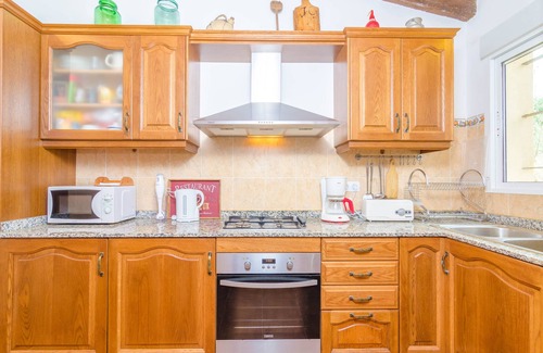 Porreres Villa | Relaxing Villa with Private Pool and Free WiFi in Porreres