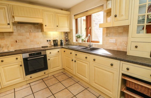 Horton in Ribblesdale Cottage | Pet-Friendly HORTON SCAR HOUSE in Scenic Horton-In-Ribblesdale