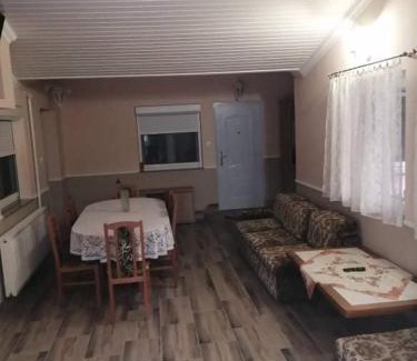 Nagykanizsa Apartment | Pet-Friendly HORVÁTH VENDÉGHÁZ with Oceanfront Views