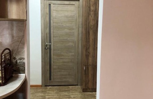 Gyumri Apartment | Cozy HoSa Guest House with Hot Tub & Child-Friendly Amenities