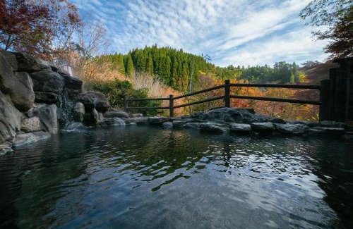 Hosenji Onsen Hotel | Relaxing Stay at Hosenji Kanko Hotel Yumotoya with Hot Tub