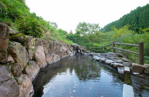 Hosenji Onsen Hotel | Relaxing Stay at Hosenji Kanko Hotel Yumotoya with Hot Tub