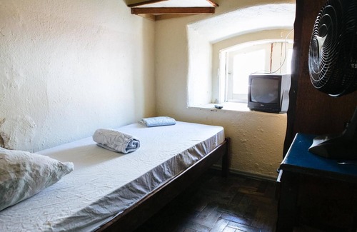 Centro House | Affordable Stay at Hospedagem Ledo with Spa & Breakfast