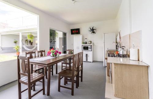 Palhoca House | Guest Rated: Moradas Palhoça with Family-Friendly Amenities