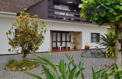 Pomerode House | Family-Friendly Retreat at Hospedagem Tia Marli - 9/10 Rating