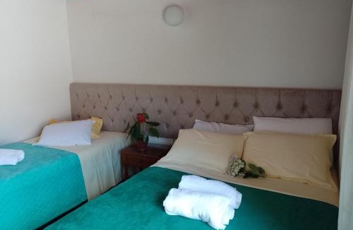 Jardim Andira Hotel | Top-Rated Hospedagem Virginia Bracelli with Hot Tub & Dining