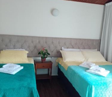 Jardim Andira Hotel | Top-Rated Hospedagem Virginia Bracelli with Hot Tub & Dining