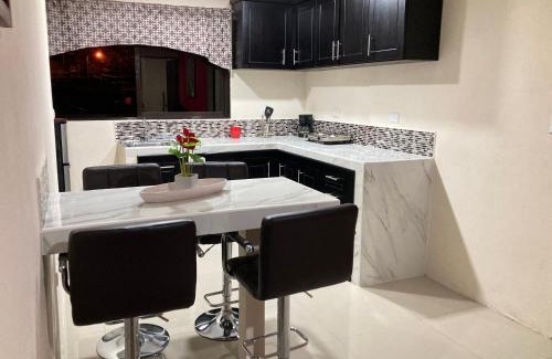 El Coyol Apartment | Convenient Stay at Hospedaje Ana Lu, Close to Airport