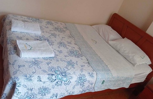 San Martin de Porres Bed & Breakfast | Convenient Stay at Hospedaje Aquarius, Near Downtown Lima