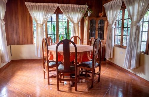 Oxapampa House | Budget-Friendly Hospedaje Cattleya with Breakfast Included