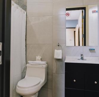 Juarez Municipality Hotel | Hospedaje Consular by Dunas