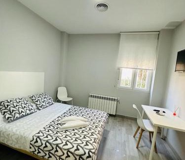 La Latina House | Budget-Friendly Stay at Hospedaje Cuatro Vientos