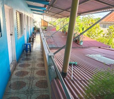 Flores House | Budget-Friendly Stay at Hospedaje doña Gladys for Families