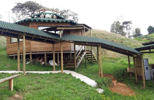 Bello House | Eco-Friendly Stays at Hospedaje Ecológico en Maloka