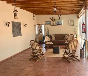 Isla House | Family-Friendly Stay at Hospedaje El Marinero - Rated 9.3
