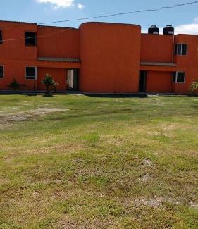 Tlaquiltenango House | Cozy Room at Hospedaje Familiar Op2: Family & Pet Friendly