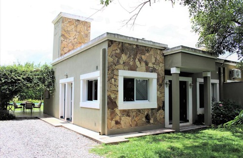 Villa San Lorenzo House | Family-Run Raza Mistica: Pet-Friendly Retreat with Pool