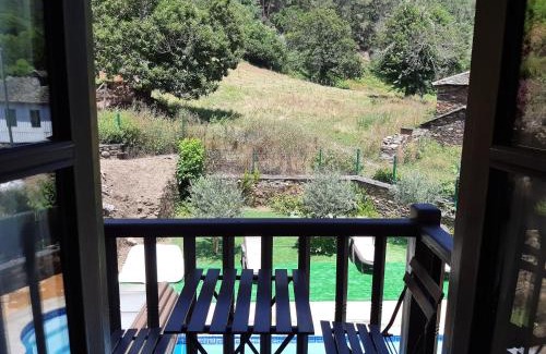 Quiroga House | Relax at Ferrería Quintá: Pet-Friendly Oceanfront Retreat