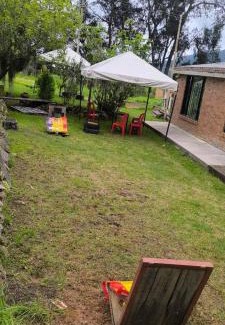 Suesca House | Hospedaje Granja Agroturística Fruto de los Andes Nemocón