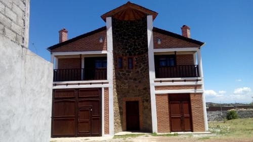 Hidalgo Hotel | Comfortable Stay at Hospedaje Herradura - Pet Friendly & Breakfast