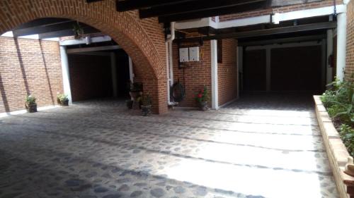 Hidalgo Hotel | Comfortable Stay at Hospedaje Herradura - Pet Friendly & Breakfast