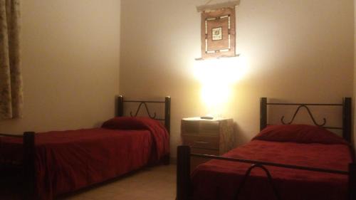 Ingeniero White House | Relaxing Stay at Hospedaje La Serranita with Breakfast & Hot Tub