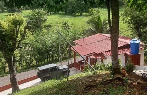 Eastern Panama Ski Chalet | Pet-Friendly Haven with Ocean Views at Hospedaje la Subidita