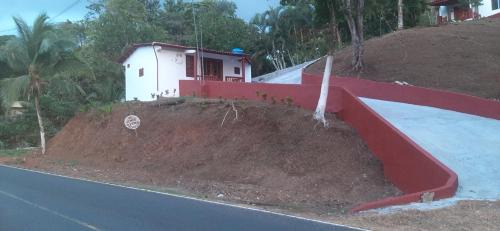 Eastern Panama Ski Chalet | Pet-Friendly Haven with Ocean Views at Hospedaje la Subidita