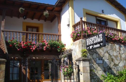 Santillana del Mar House | Cozy Stay at Hospedaje Maria Jesus with Family-Friendly Perks