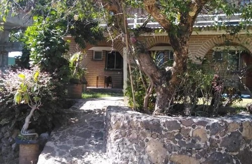 Tepoztlan House | Discover Hospedaje mi Esperanza: Pet & Child Friendly Stay