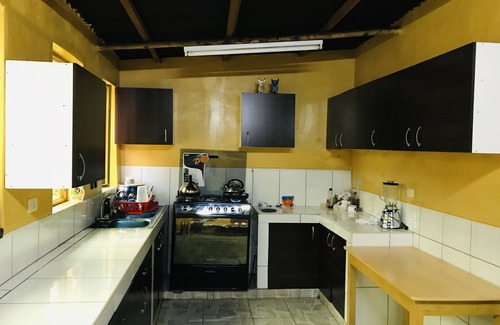 Yanque Hotel | Comfortable Stay at Hospedaje Roly with Spa & Family Amenities