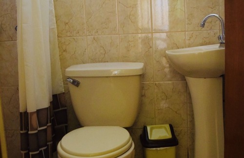 Yanque Hotel | Comfortable Stay at Hospedaje Roly with Spa & Family Amenities