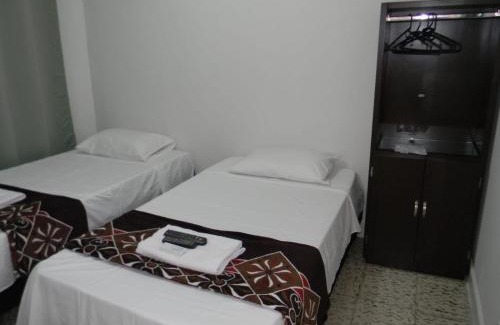 Cali House | Budget-Friendly Stay at HOSPEDAJE'S HE with Family Perks